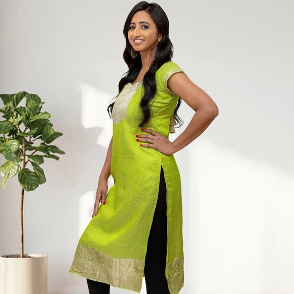 Parrot Green Silk Knee-Length Kurta | Muvvas Boutique - Picture 4 of 4